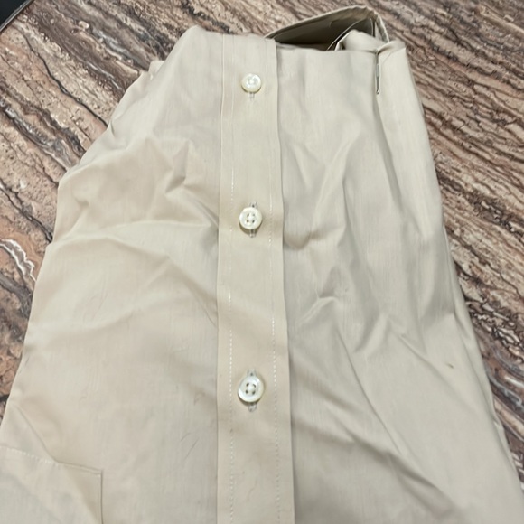 Dress shirt $15 - Picture 4 of 4